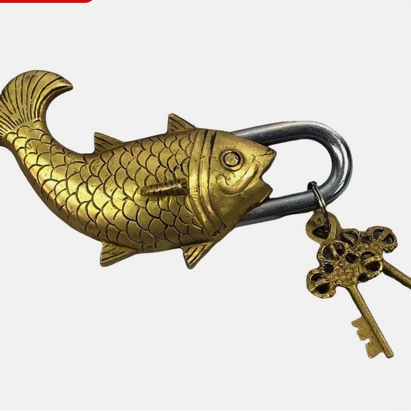 Other - Gold Fish-Shaped Padlock with Keys